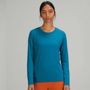 Lululemon Swiftly Breathe Relaxed Fit Long Sleeve in Capri/Capture Blue